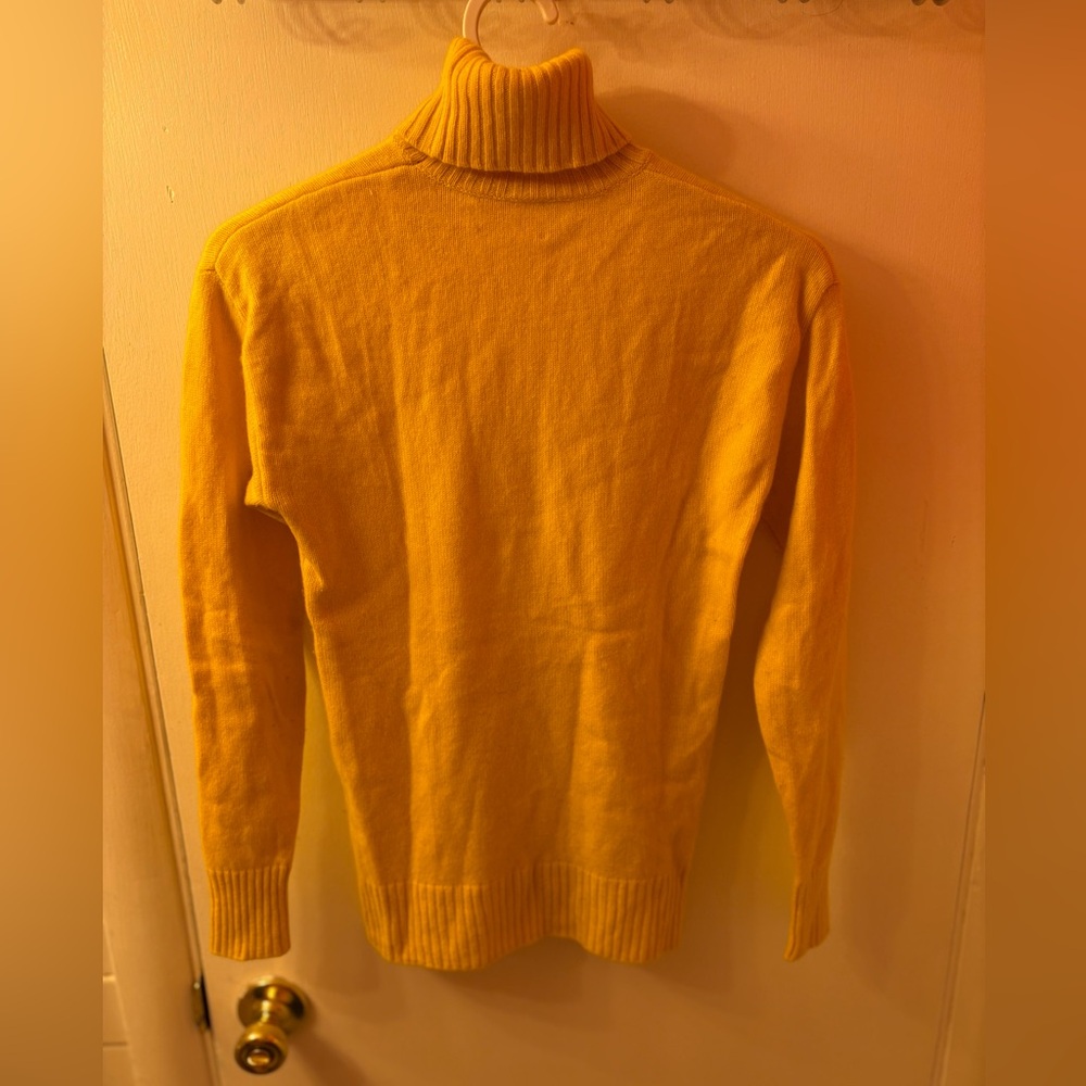 From Future 100% Cashmere Yellow Turtleneck size S